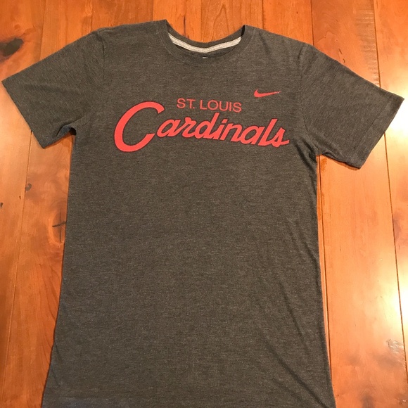 ST. LOUIS CARDINALS NIKE WOMEN’S REGULAR FIT SMALL SHORT SLEEVE SHIRT - Picture 1 of 3
